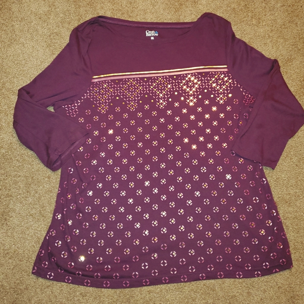 Ladies gold foil top
